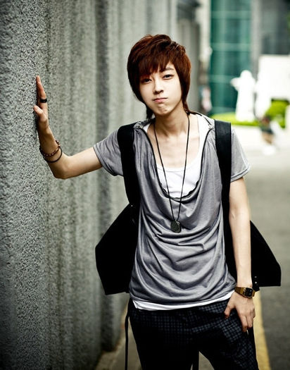 Jang Woo young (2pm)