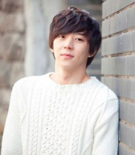 Park yoo hwan(fratele lui Yoochun jyj)