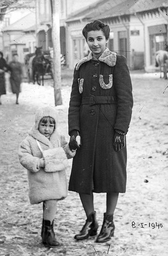 1935