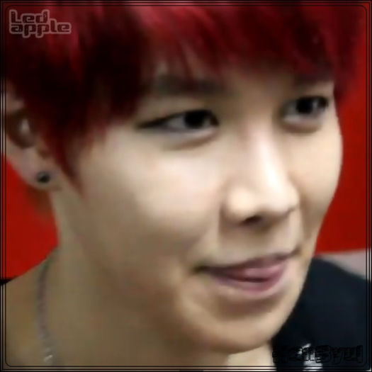 [☻] Ew, sorry. T-T [hug Yoo; pupic] :)) [îi dă drumul]