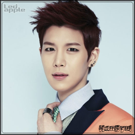 [☻] ..:-S ..[hug Yoona] ..Lasă, trece. :D ...:-s - l _ Park 01 _ l