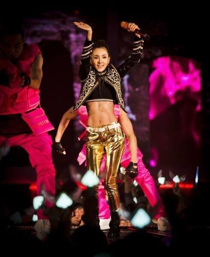 dra - 2NE1 11