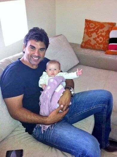 1780618_722175507813327_534908915_n