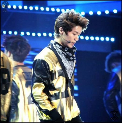 .Han| ..Dar sunt cuminte. :o3 Glumeam tuu. :* #Yo.