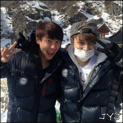 [JYJ]-[intră] Heei. :)