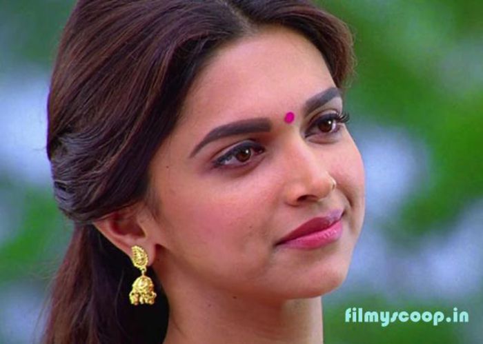 Deepika-Padukone-Cute-Smiling-Face-Best-actress-award-Winner - Deepy so sweet