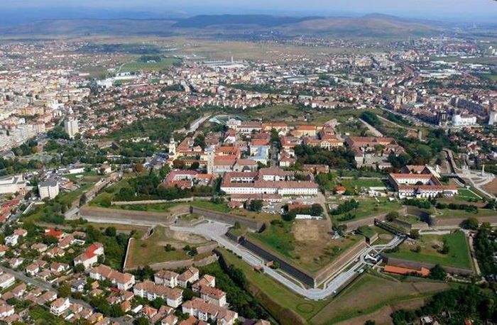 CETATEA DE LA ALBA IULIA. - ARHITECTURA IN ROMANIA