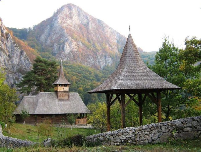  - ARHITECTURA IN ROMANIA