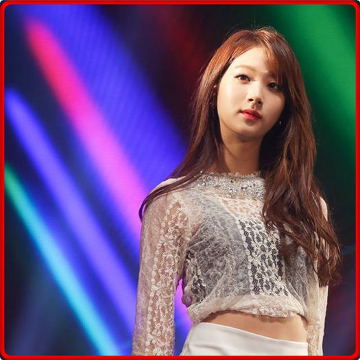 ۪M۫۰ I-am zis ca vin la Jung Ah.. nu ca ea e aici ..:> Si daca vine pana plec eu? /:) Hey :-h