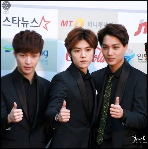 140212 LuHan @3rd Gaon Chart KPOP Awards.037