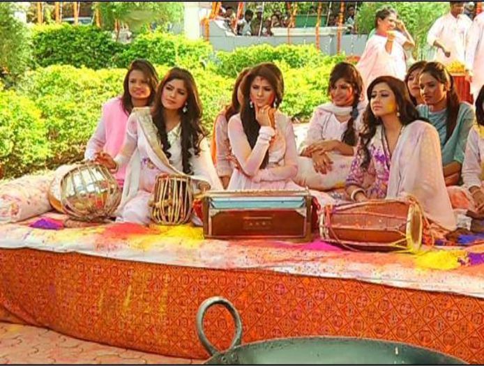 1618396_640221679359061_1064972250_n - Jennifer Singh Grover