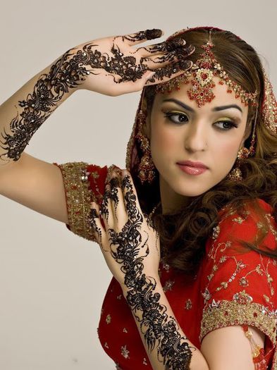 Indian-Bride-2010-collection-89