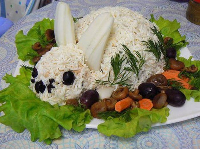 salata iepurasul - Idei de aranjare a platourilor pentru mese festive