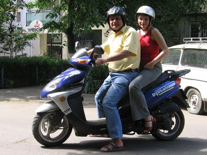 Pe scuterul  lui tata, Iasi mai 2008 - 1 C2