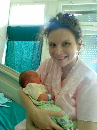 Andreea, o mama fericita - 1 C4