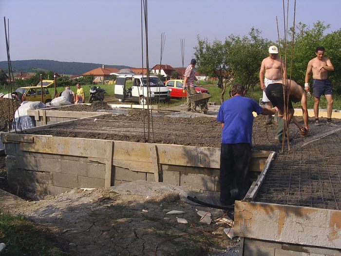 Casa lor din Tg. Mures, in constructie, iulie 2011
