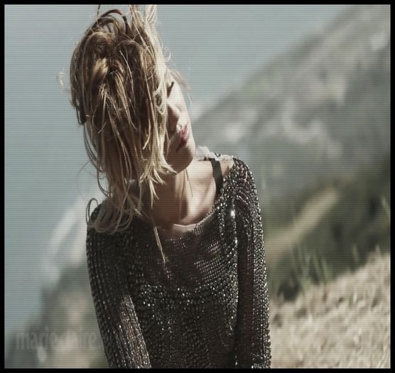 day  360 - own fantastiqueespinoxq . - imperfections equal beauty