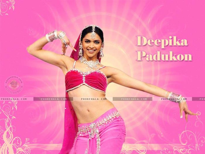 Roxyyy - ALEGE-TI-VA 5 POZE LIBERE CU DEEPIKA PADUKONE