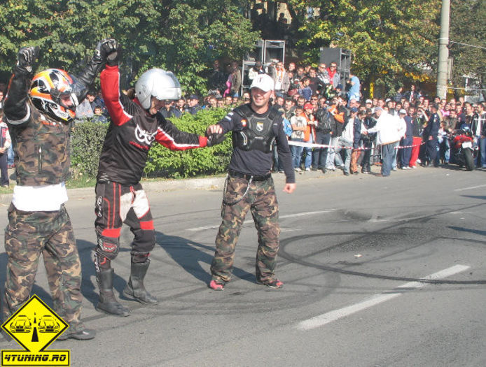 sfarsit de balamuc - poze cu motocicletele mele si cu GBH