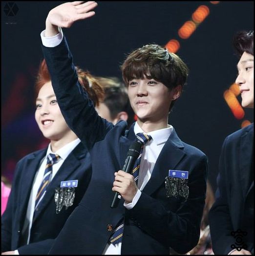 .Han| ..Ee. :> :))=))