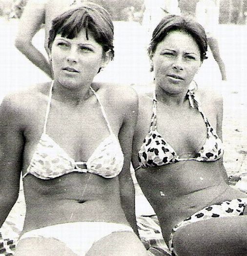Surorile Lucia si Maria Muraru, Costinesti august 1995