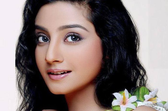 1621829_669396323117535_966730054_n