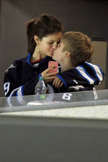 Selena-Gomez-at-Winnipeg-Jets-Hockey-Game-1 - Selena Gomez and Justin Bieber