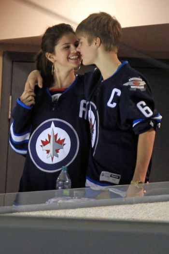 Selena-Gomez-at-Winnipeg-Jets-Hockey-Game-4 - Selena Gomez and Justin Bieber