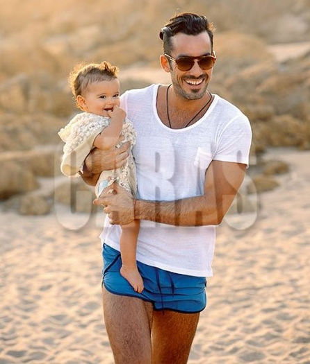  - Aaron Diaz