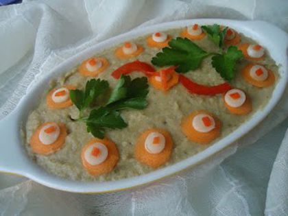 salata de vinete - Idei de aranjare a platourilor pentru mese festive