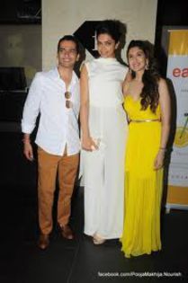 images-1 - Deepika si prietenii ei