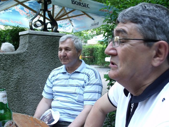 Theodor Chifor (spada) si Mircea Golescu (floreta); COS, Bucuresti mai 2010
