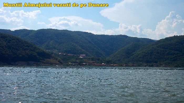 592. Muntii Almajului vazuti de pe Dunare