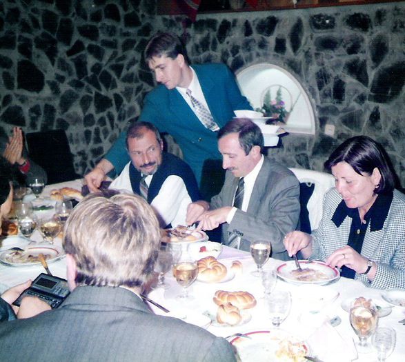Cu Eugen Andronic si Carmen Stamatin; Vaslui, septembrie 1997
