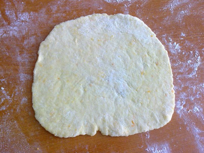 Chifle rasucite cu branza dulce si nuca de cocos - 2