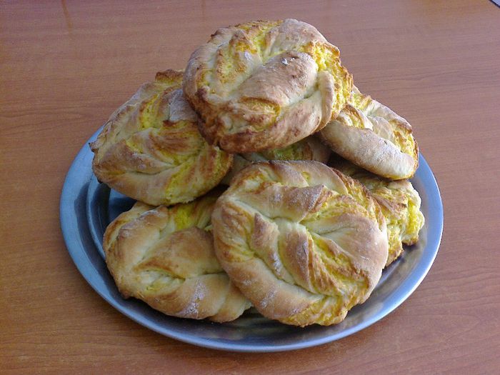 Chifle rasucite cu branza dulce si nuca de cocos - 9