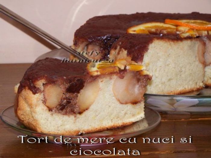 63402_13951458941565L - Tort de mere cu nuci si ciocolata