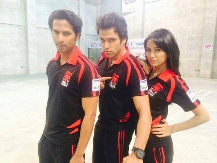 7 - Asha Negi 6