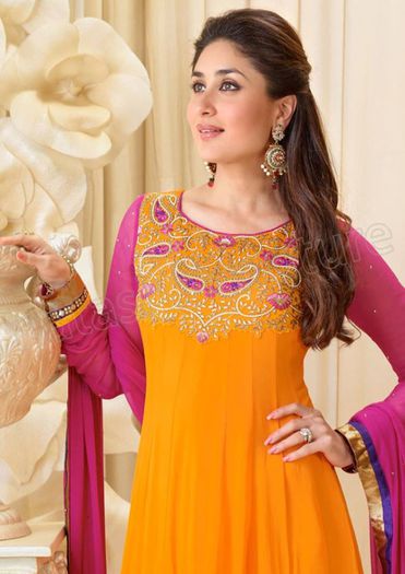 Kareena-Kapoor-Bollywood-Actress-Suits-by-Natasha-Couture-4