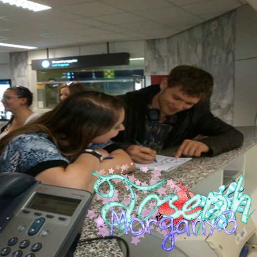 25TH APRIL-BUDAPEST (HUNGARY) AIRPORT (2012) - x-- His appearances are perfect - Elegant with a smile on his lips