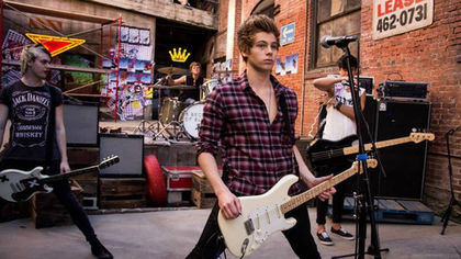  - Luke Hemmings
