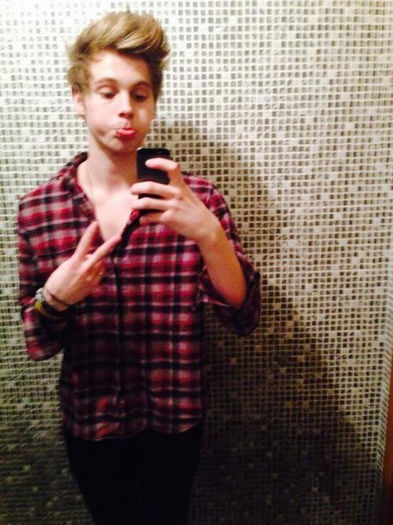  - Luke Hemmings