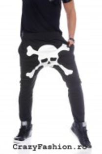 pantaloni-cu-tur-lasat-si-aplicatii-de-piele-eco-clubbing-by-mephisto~2497 - Amir Gawabreh-Daniel 2