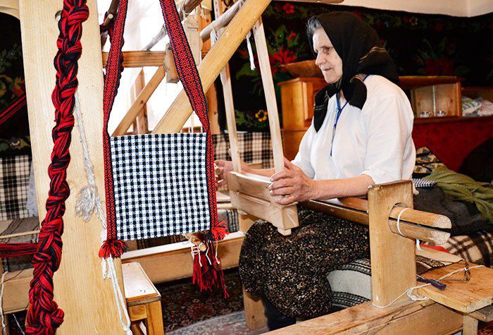 45330_501165296611762_1358079461_n