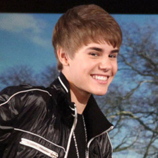 (smile)So....vrei sa fii cu mine adica iubita mea? - A teenage love movie starts