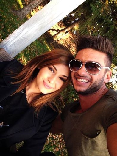 1926824_641981552505574_162748930_n