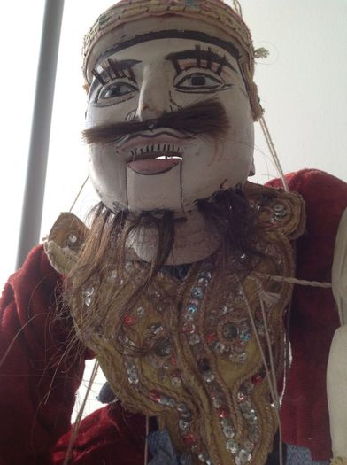  - MARIONETTE