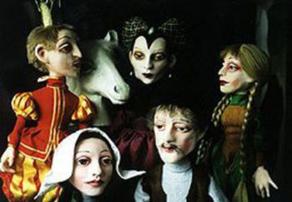  - GRUP-marionette si papusi_scena