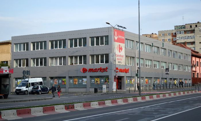 CARREFOUR-ul de pe Calea Bucuresti - fostul Comix - BRASOV - ASPECTE