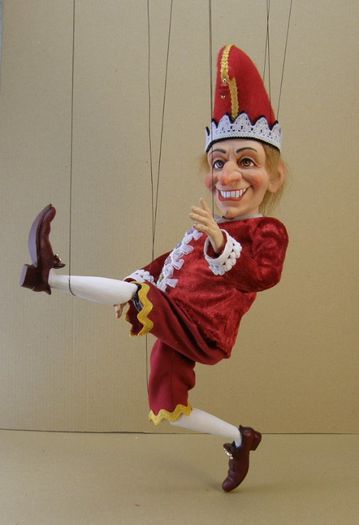  - MARIONETTE